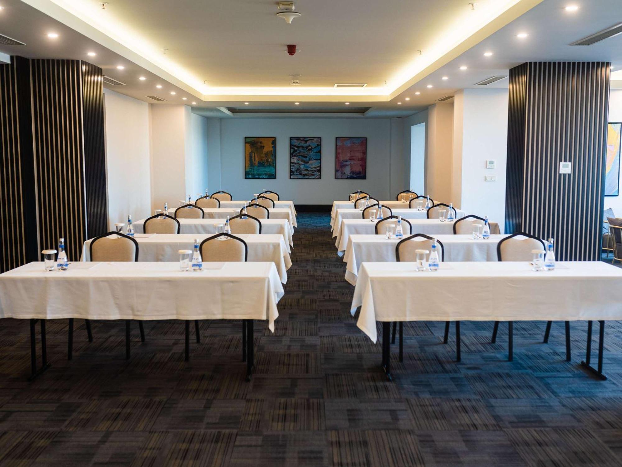 Mercure 4* باكو